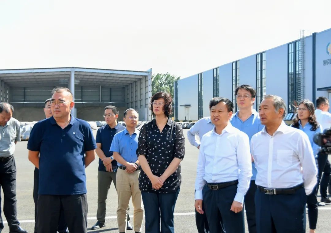 生态环境部固管中心党委书记、主任刘国正一行到千亿球友会平度绿色新型建材产业园考察调研